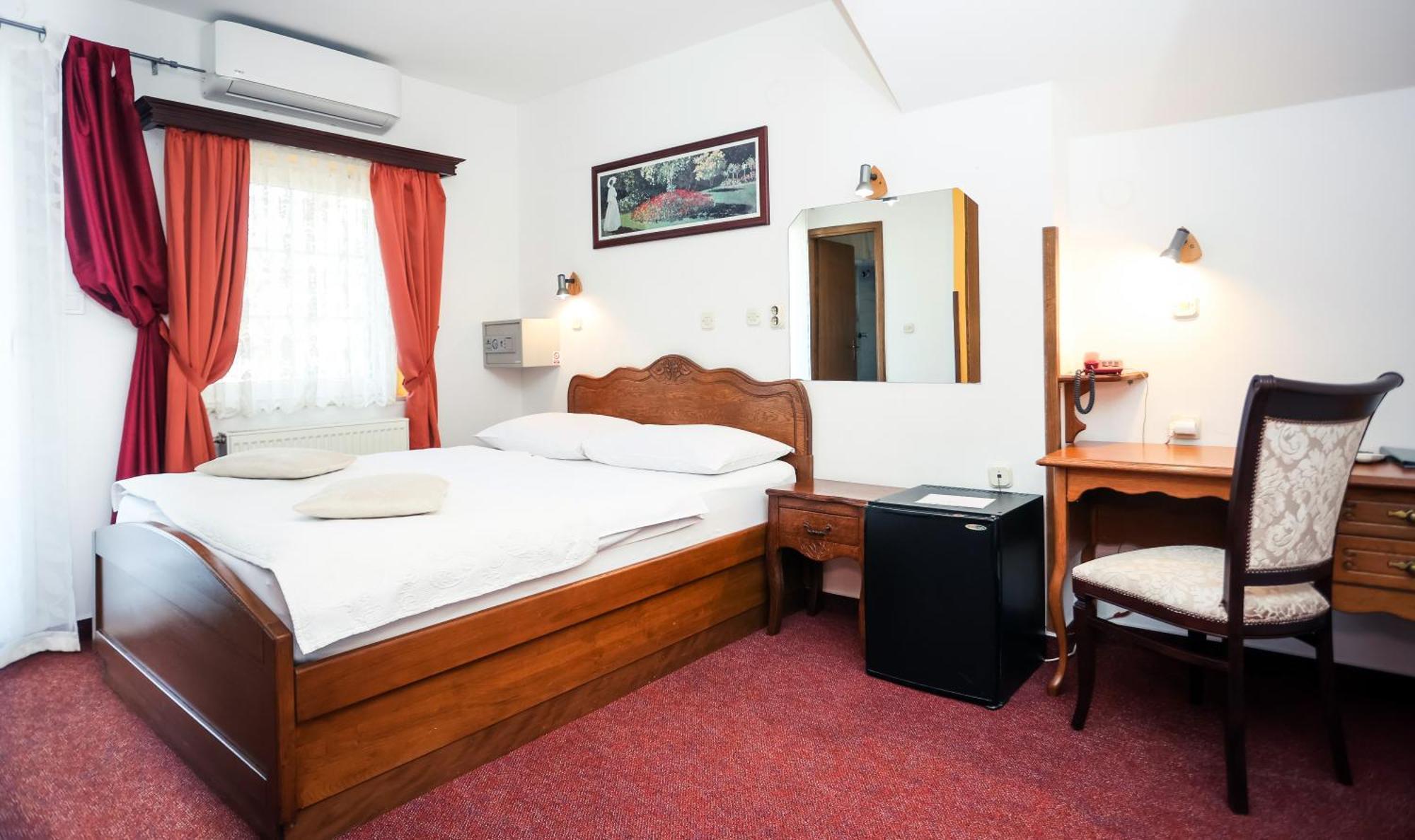 Hotel Garten Славонски-Брод Экстерьер фото