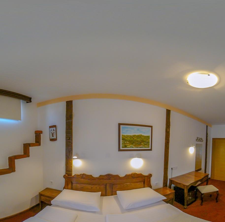 Hotel Garten Славонски-Брод Экстерьер фото